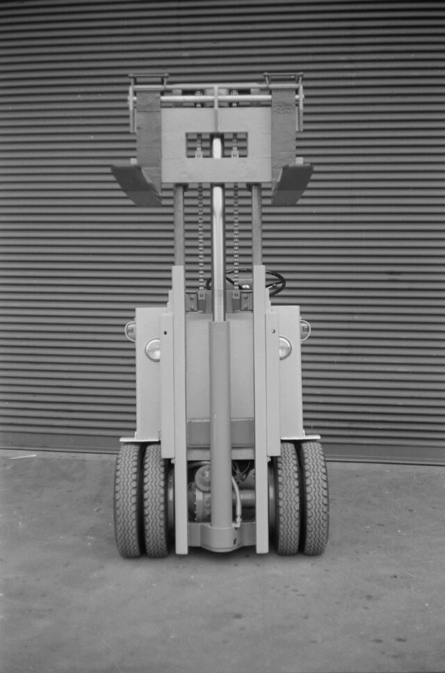 Elektro-Sitz-Gabelstapler Typ 1255, hergestellt von Oehler für PTT Bern
