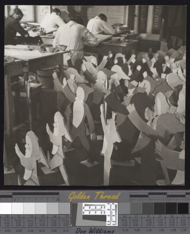 [Die Herstellung unserer Zwergli im Atelier Infanger für Saison-Eröffnung und Modeschau] : [September 1938]
