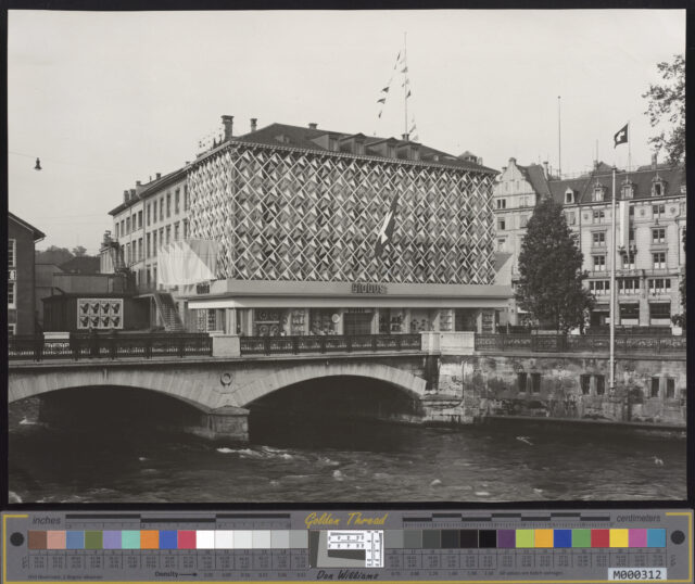 [Fest-Beflaggung der Filiale Zürich während der Landesausstellung 1939]