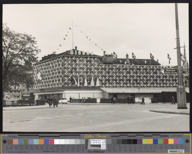 [Fest-Beflaggung der Filiale Zürich während der Landesausstellung 1939]